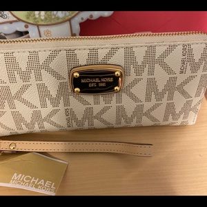 Michael Kors wallet authentic